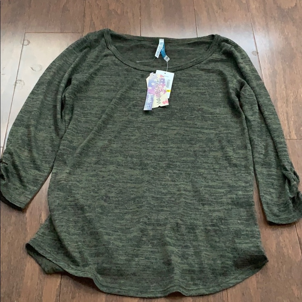 wallflower top olive green